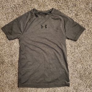 Boys Gray Under Armour HeatGear Youth Medium
